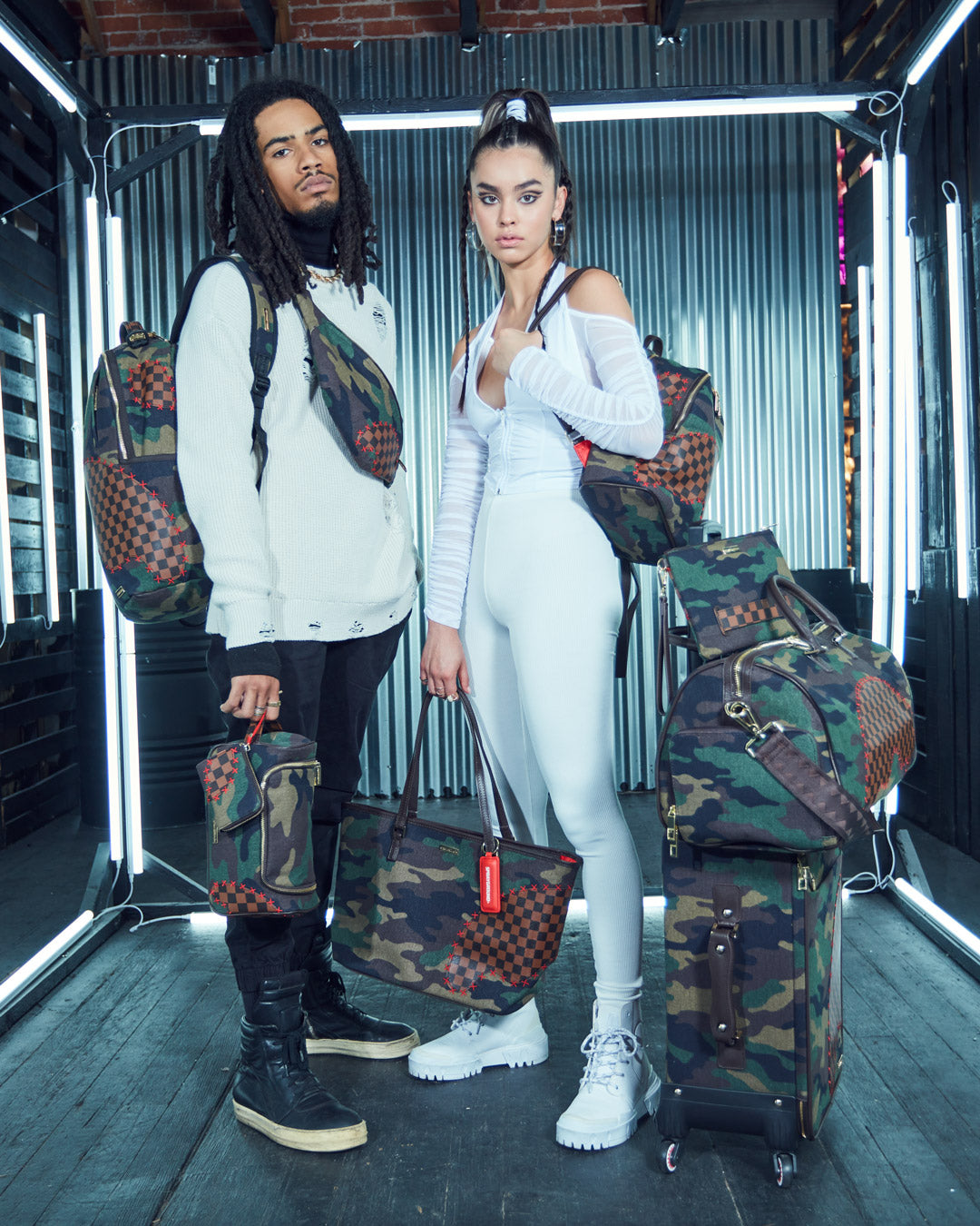 THE PARADOXX SHARK JETSETTER CARRY-ON LUGGAGE